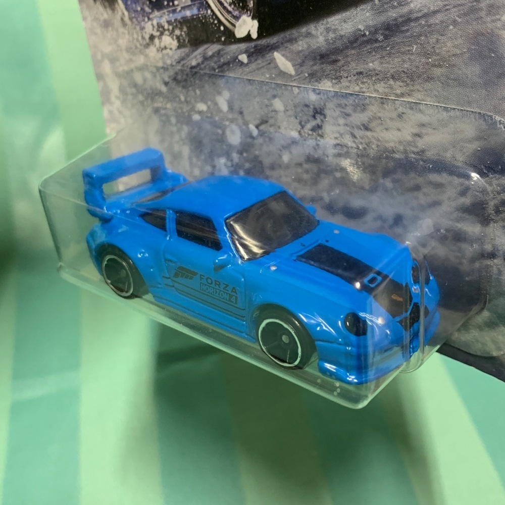 Porsche 911 GT2 (993) Hot Wheels Forza Horizon 4 Blue Car